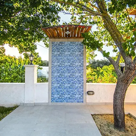 Vila Zissis & Pool 5min Drive To Kato Yerakarion