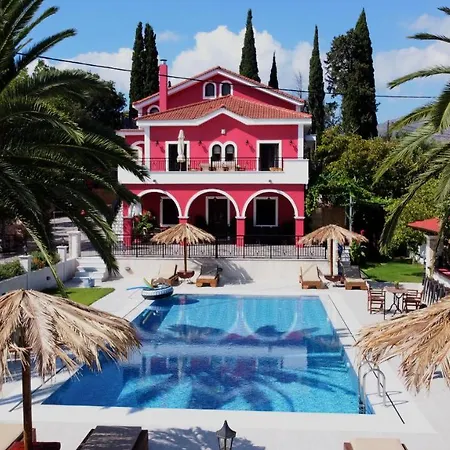 Zissis & Pool 5min Drive To Kato Yerakarion