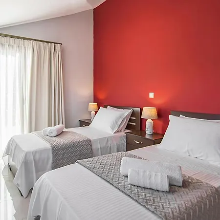 Villa Zissis & Pool 5min Drive To Kato Yerakarion