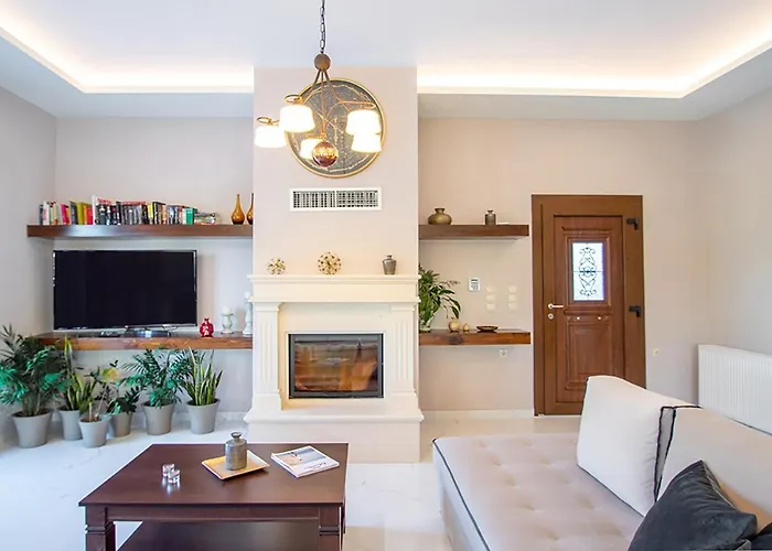 Villa Zissis & Pool 5min Drive To