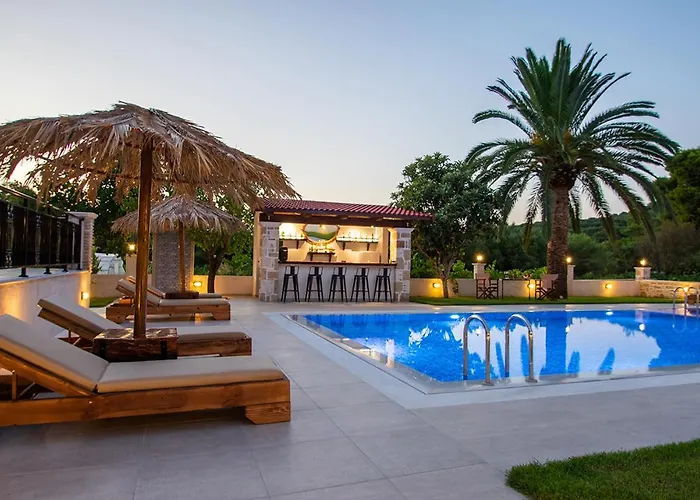 Villa Zissis & Pool 5min Drive To