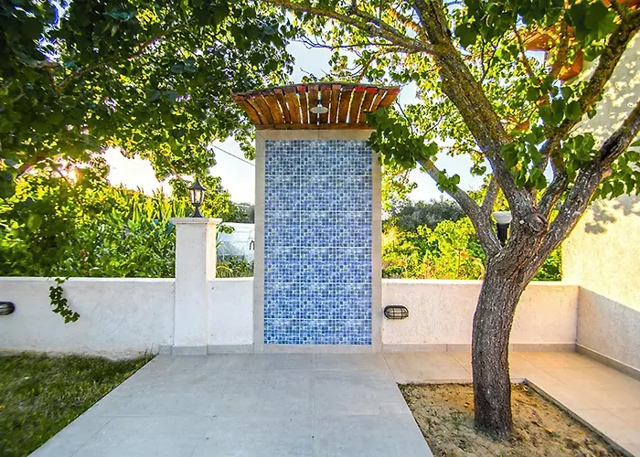 Villa Zissis & Pool 5min Drive To Kato Yerakarion